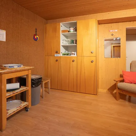Lehmann's Hostel Γκρίντελβαλντ